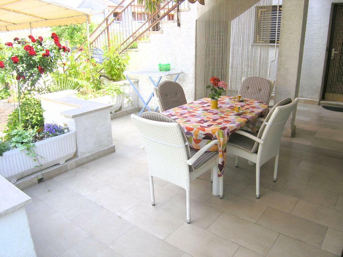 Apartment Zora Krk Town Εξωτερικό φωτογραφία